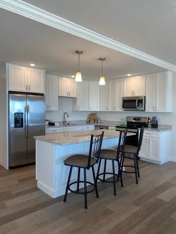 $4,000 | 315 Ocean Boulevard, Unit 601PENTHOUSE, Hampton, NH 03842