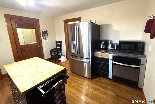 $559,900 | 147 Halls Hill Road, Colchester, CT 06415