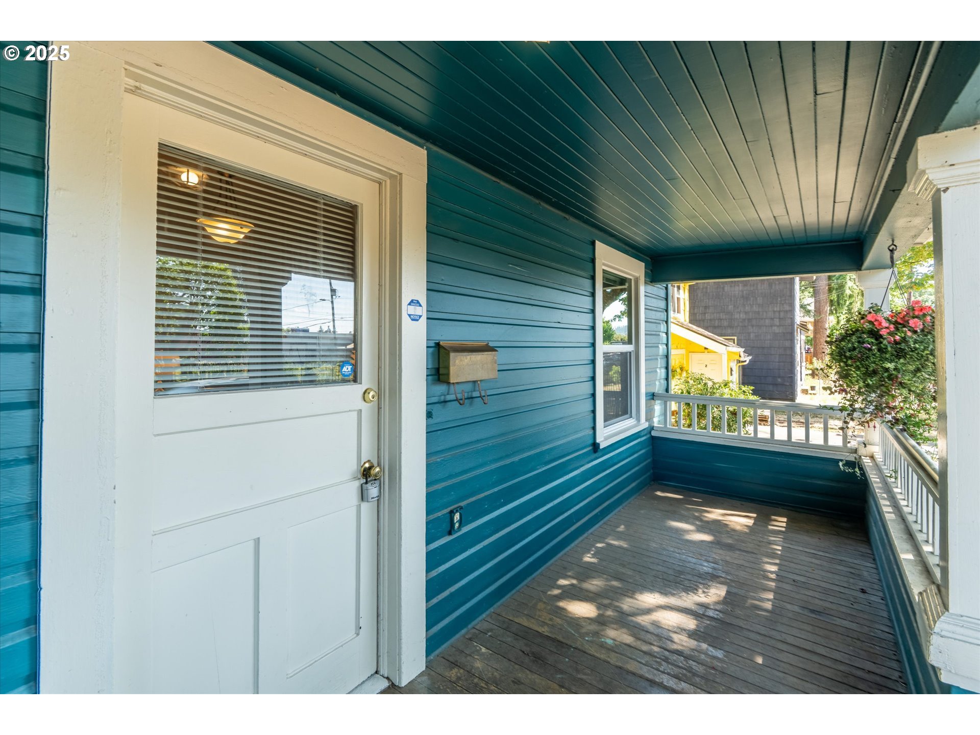 539 Madison Street Eugene, OR 97402 - Photo 4 of 38
