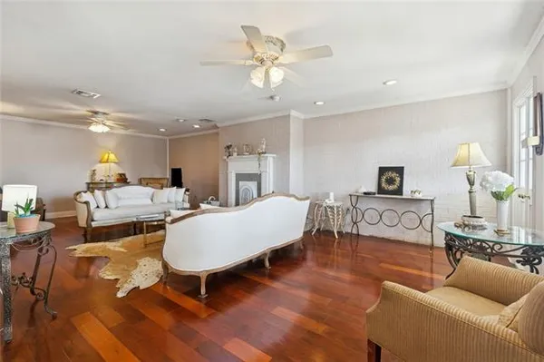 $441,500 | 3924 Pharr Street, Metairie, LA 70002
