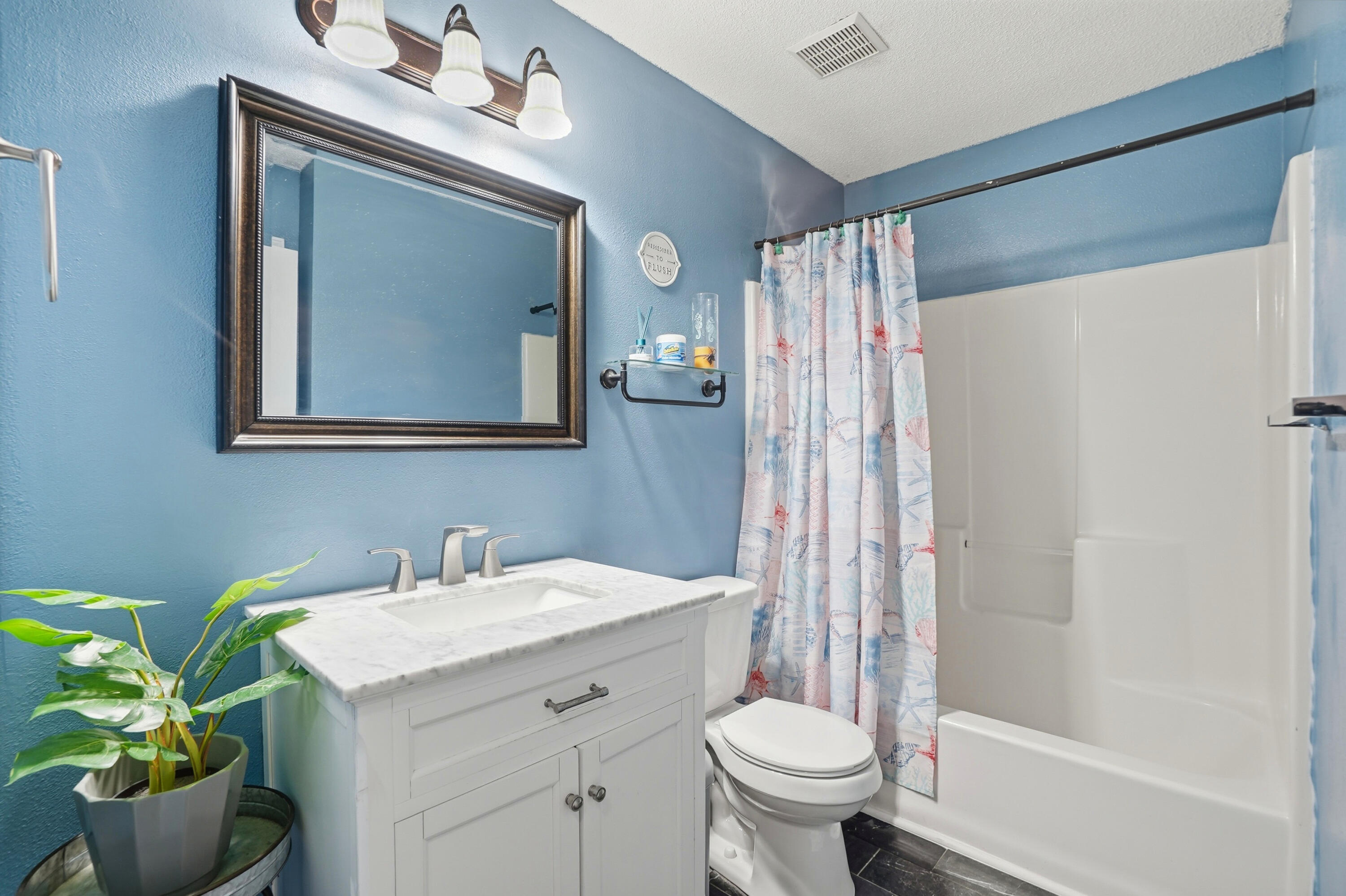 1981 Catline Circle Navarre, FL 32566 - Photo 22 of 37 Bathroom 2