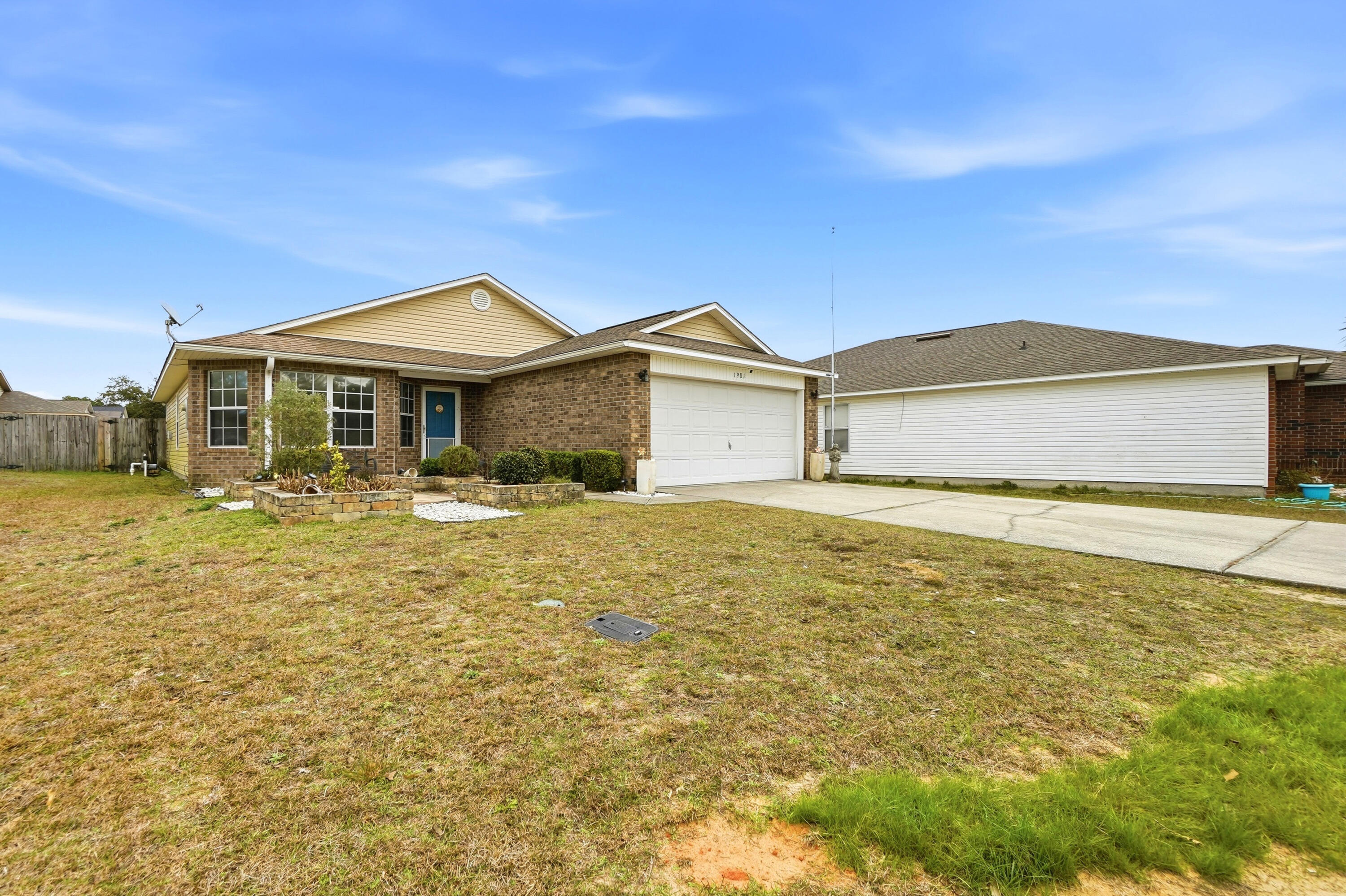 1981 Catline Circle Navarre, FL 32566 - Photo 36 of 37 Front Yard