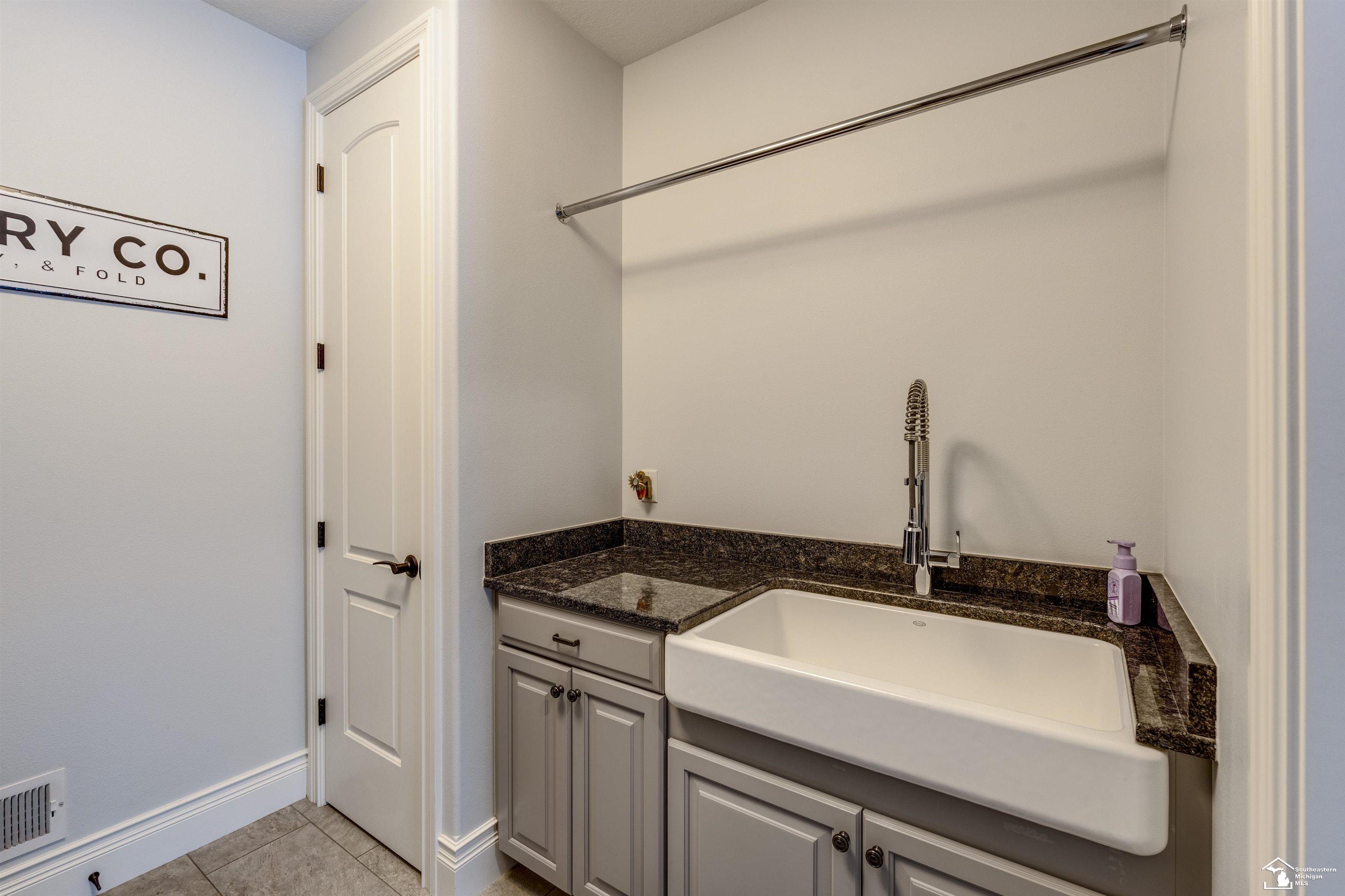 1501 West Dean Road Temperance, MI 48182 - Photo 34 of 94