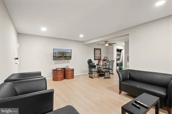 $260,000 | 5600 Bloomfield Drive, Unit 4, Alexandria, VA 22312