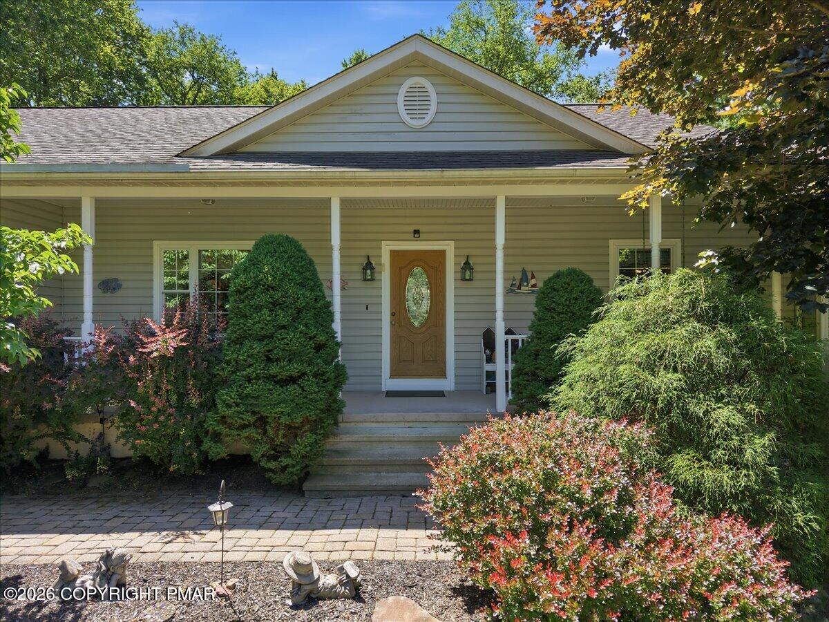 252 Chestnut Road Blakeslee, PA 18610 - Photo 1 of 44 1
