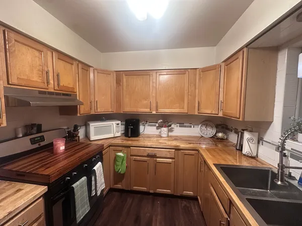 $2,450 | 1465 North Northwest Highway, Unit 1, Park Ridge, IL 60068