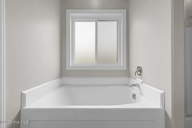 $499,999 | 406 Antioch Lakes Road, New Bern, NC 28560