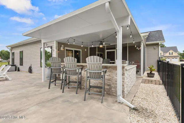 $499,999 | 406 Antioch Lakes Road, New Bern, NC 28560