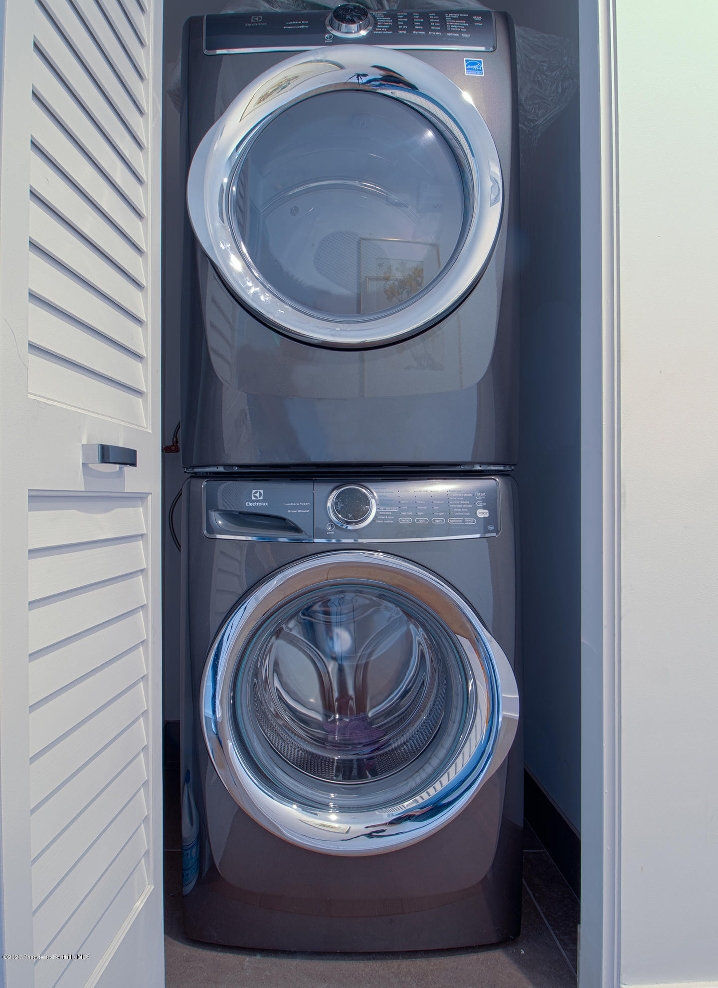 125 Hurlbut Street, Unit 101 Pasadena, CA 91105 - Photo 25 of 28 20200228-IMG_3275-Edit-Editlo