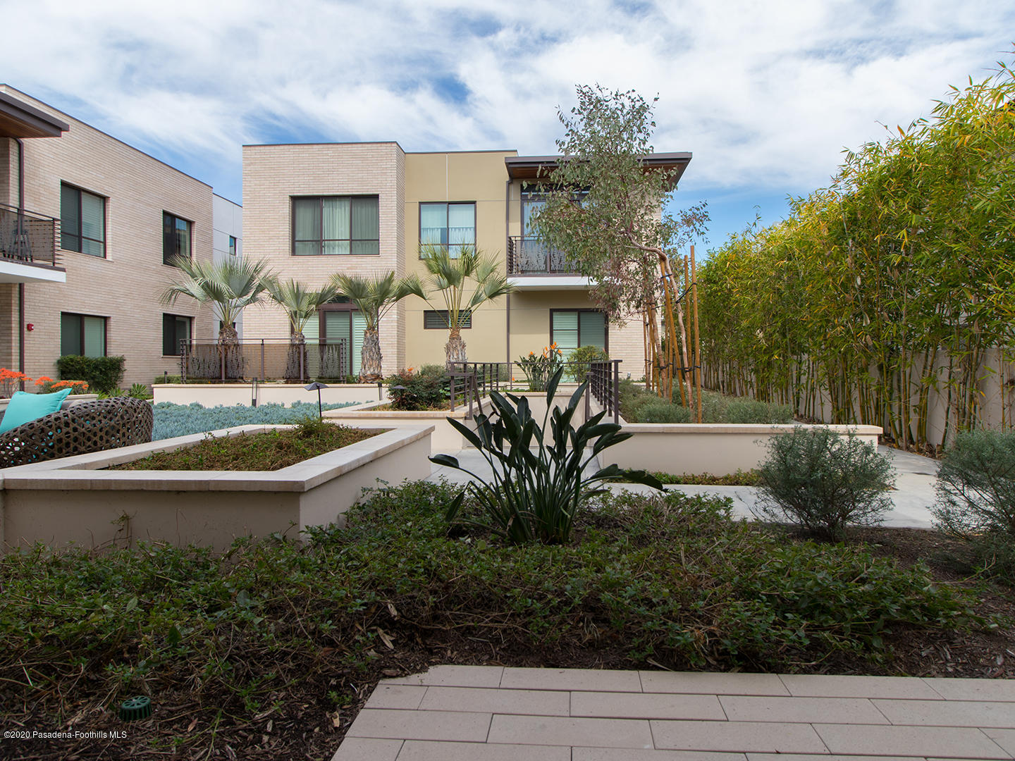 125 Hurlbut Street, Unit 101 Pasadena, CA 91105 - Photo 6 of 28 20200228-IMG_3263lo