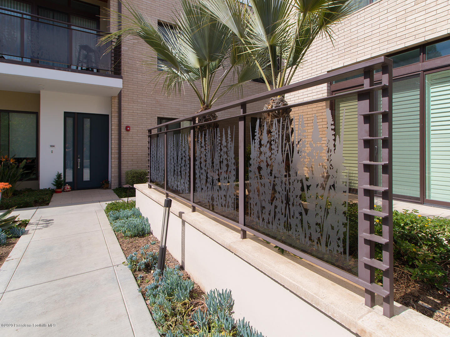 125 Hurlbut Street, Unit 101 Pasadena, CA 91105 - Photo 7 of 28 20200228-IMG_3339lo