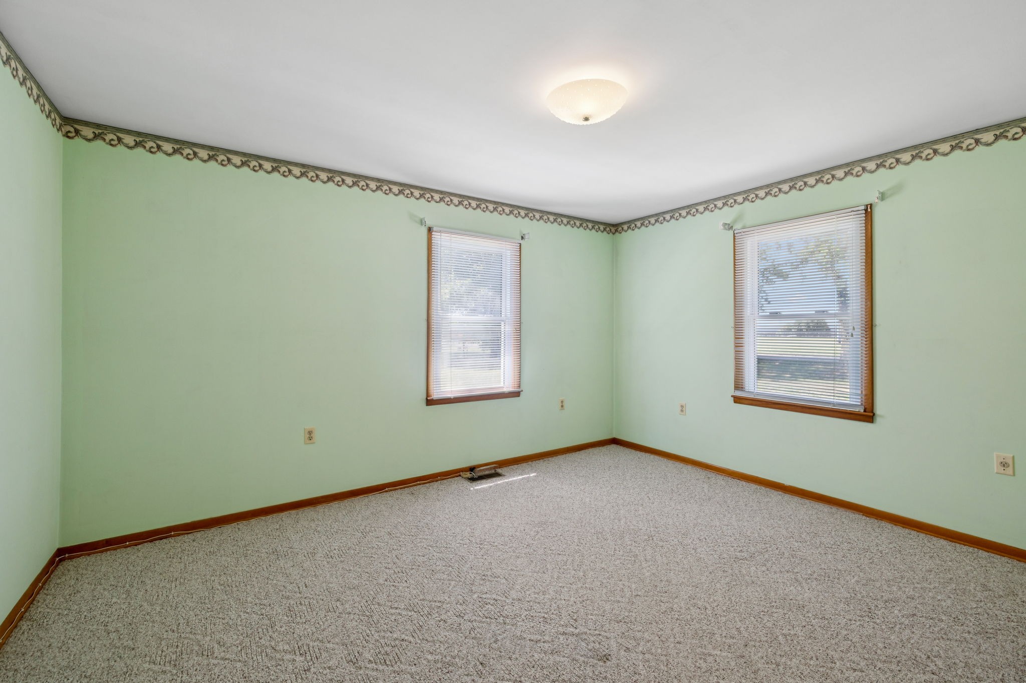 204 Canaan Road Mount Pleasant, TN 38474 - Photo 31 of 49 an empty room with a window