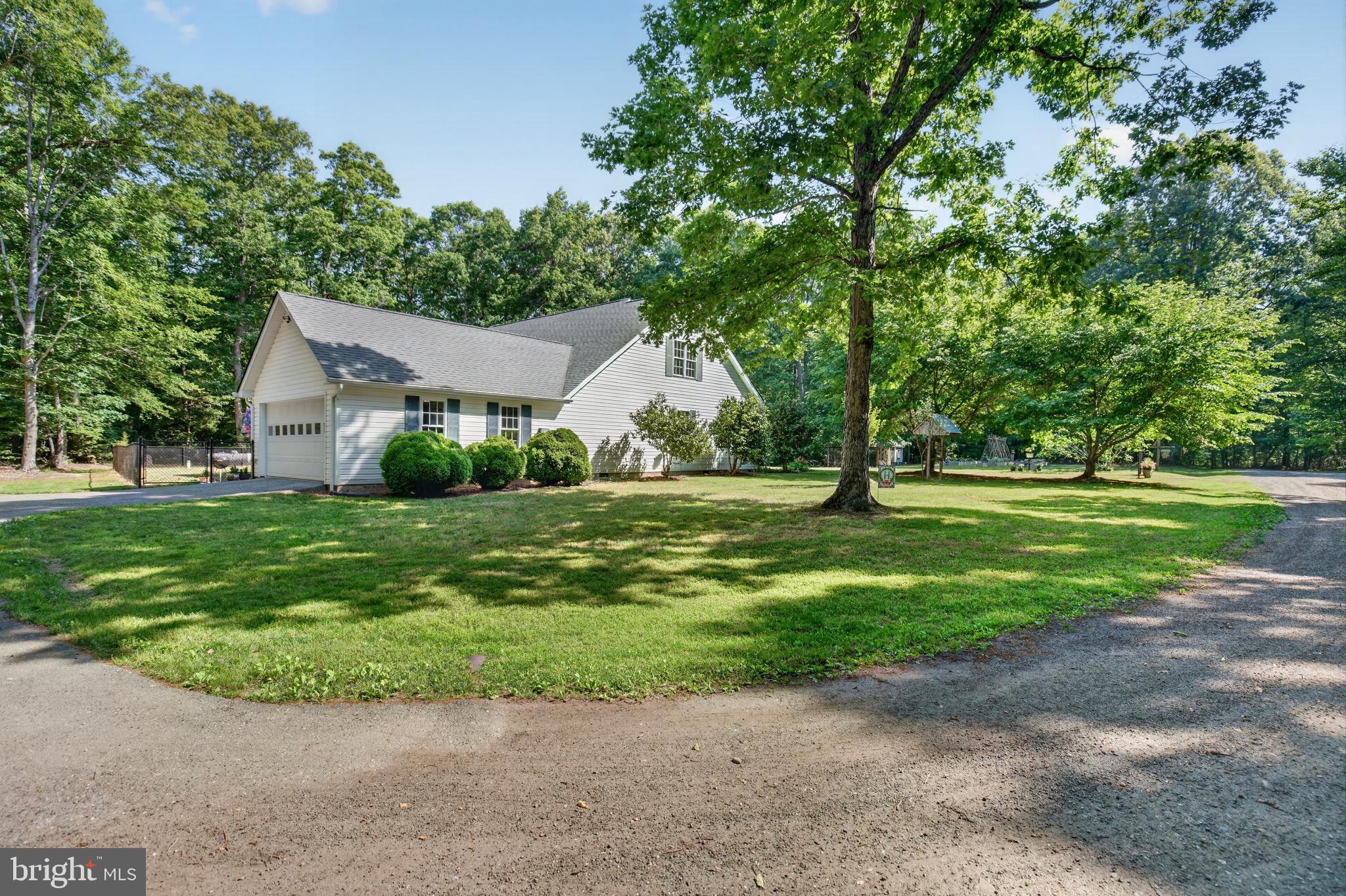 11645 Mt Victoria Road Newburg, MD 20664 - Photo 29 of 35