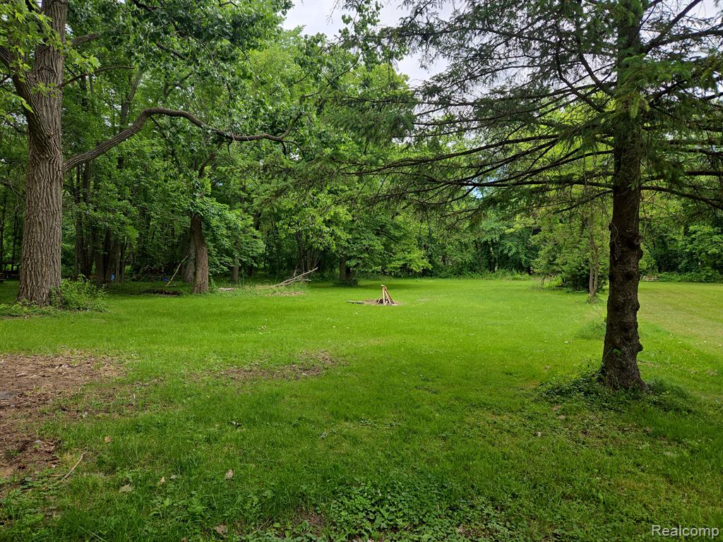 23440 Beech Road Southfield, MI 48033 - Photo 15 of 19
