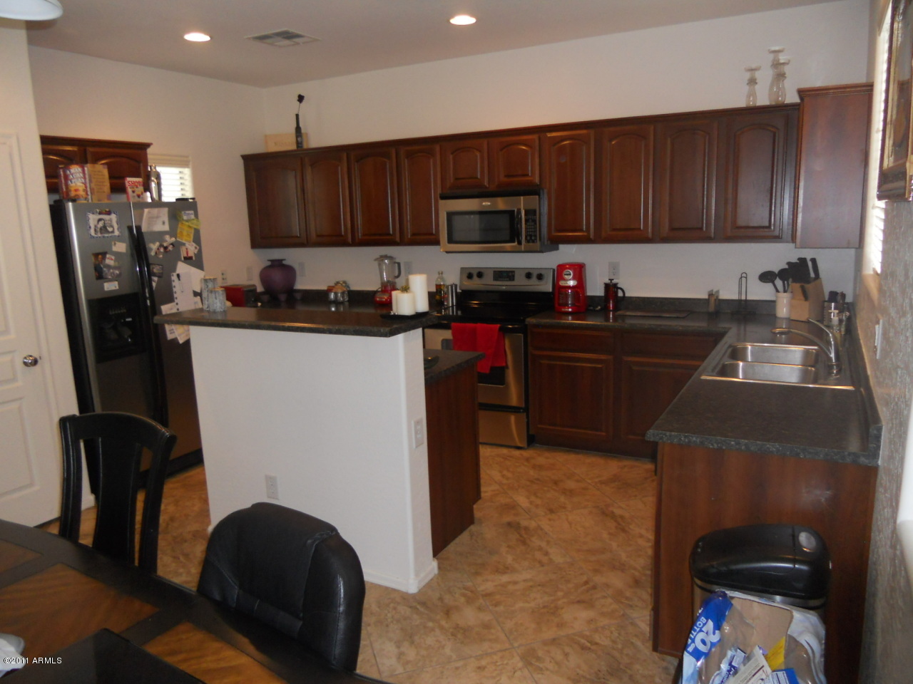 15340 West Wethersfield Road Surprise, AZ 85379 - Photo 8 of 19 Kitchen2