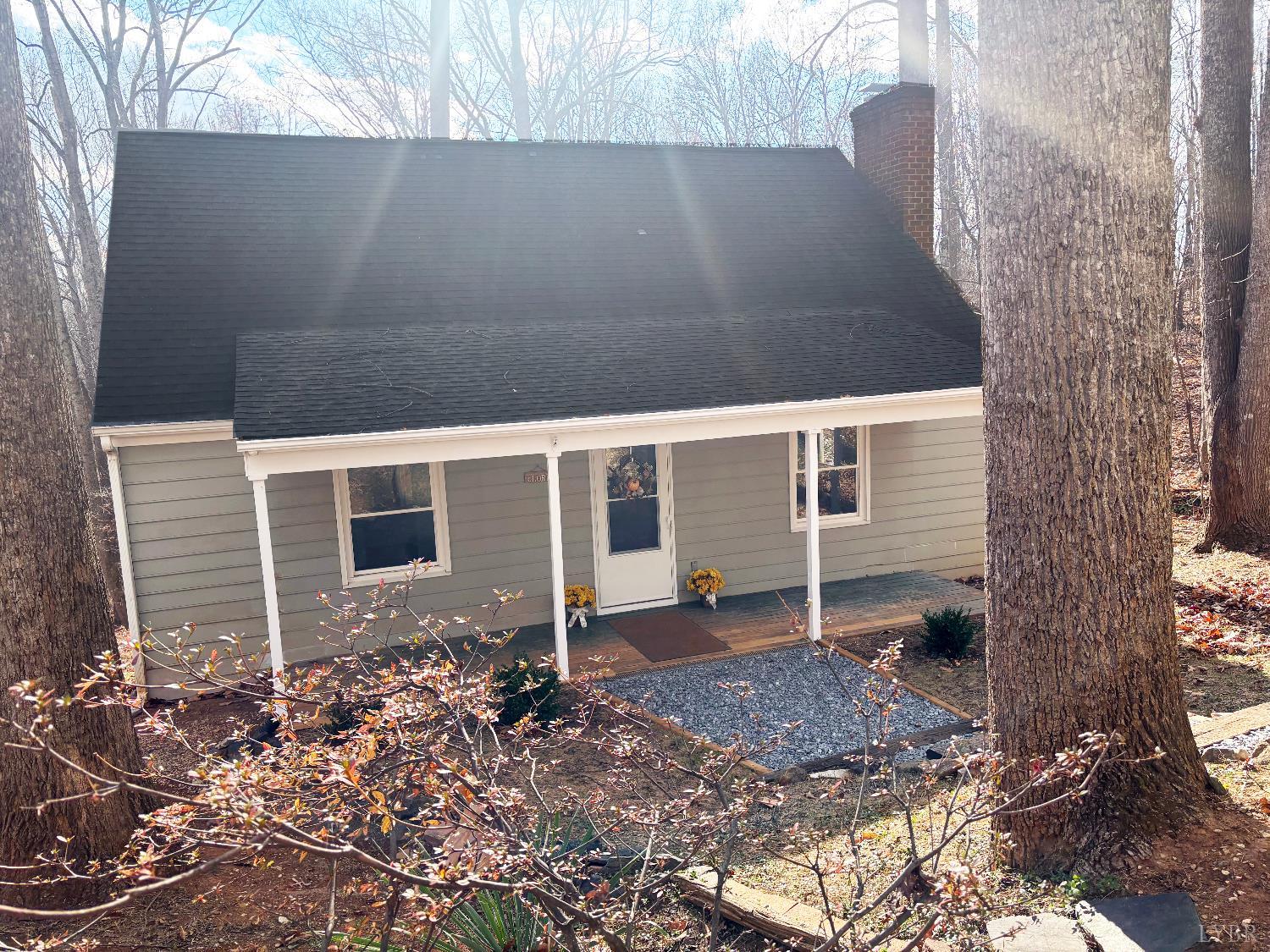 447 Matohe Road Monroe, VA 24574 - Photo 2 of 20 a backyard of a house