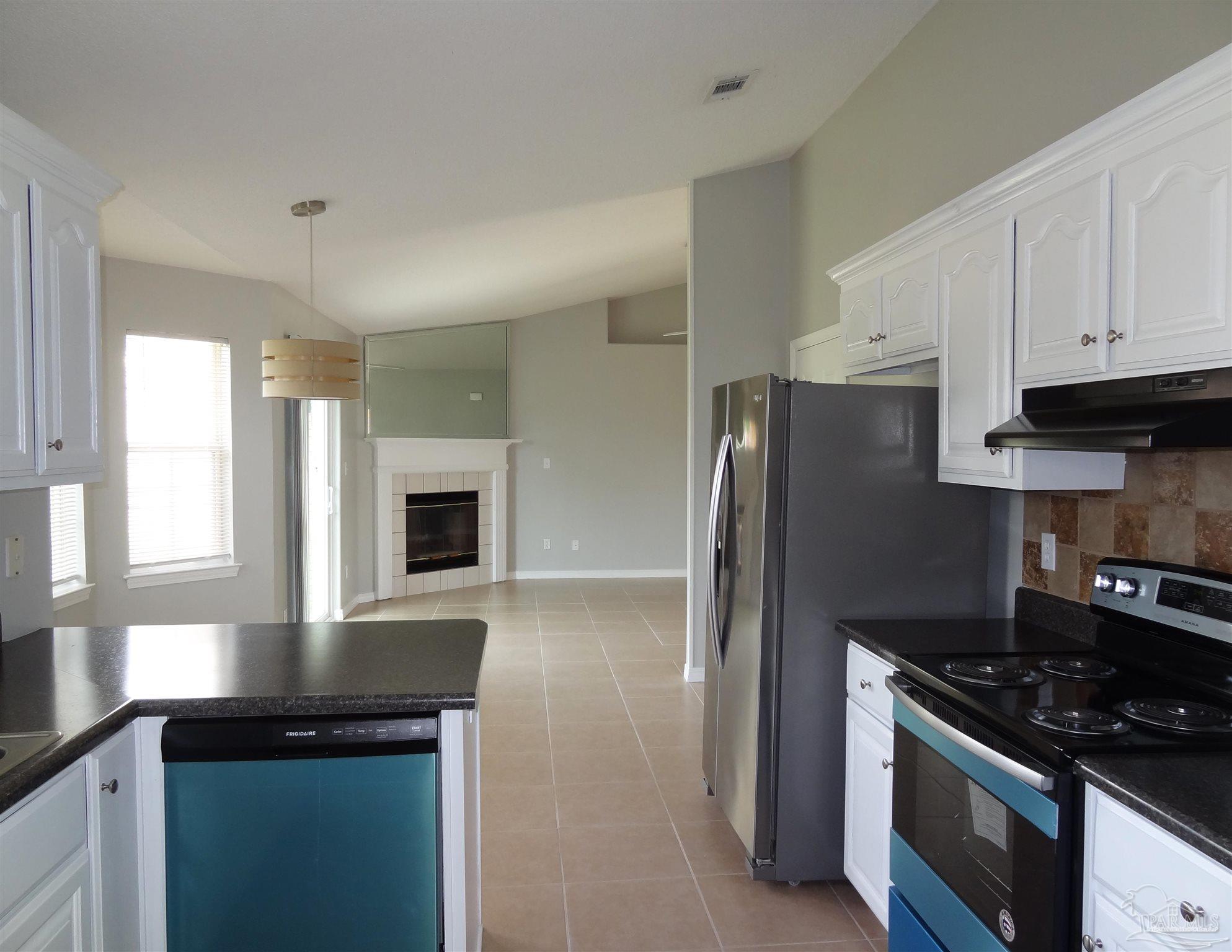 3505 Bayou Ridge Court Pace, FL 32571 - Photo 6 of 16 Gallery Image 6