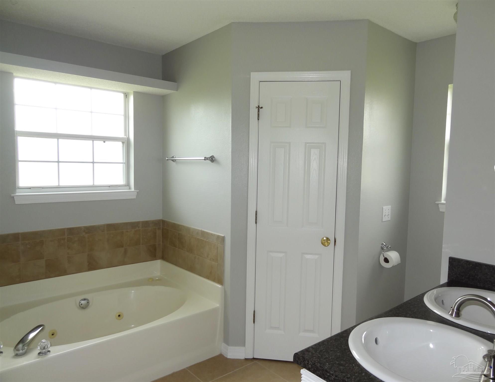 3505 Bayou Ridge Court Pace, FL 32571 - Photo 8 of 16 Gallery Image 8