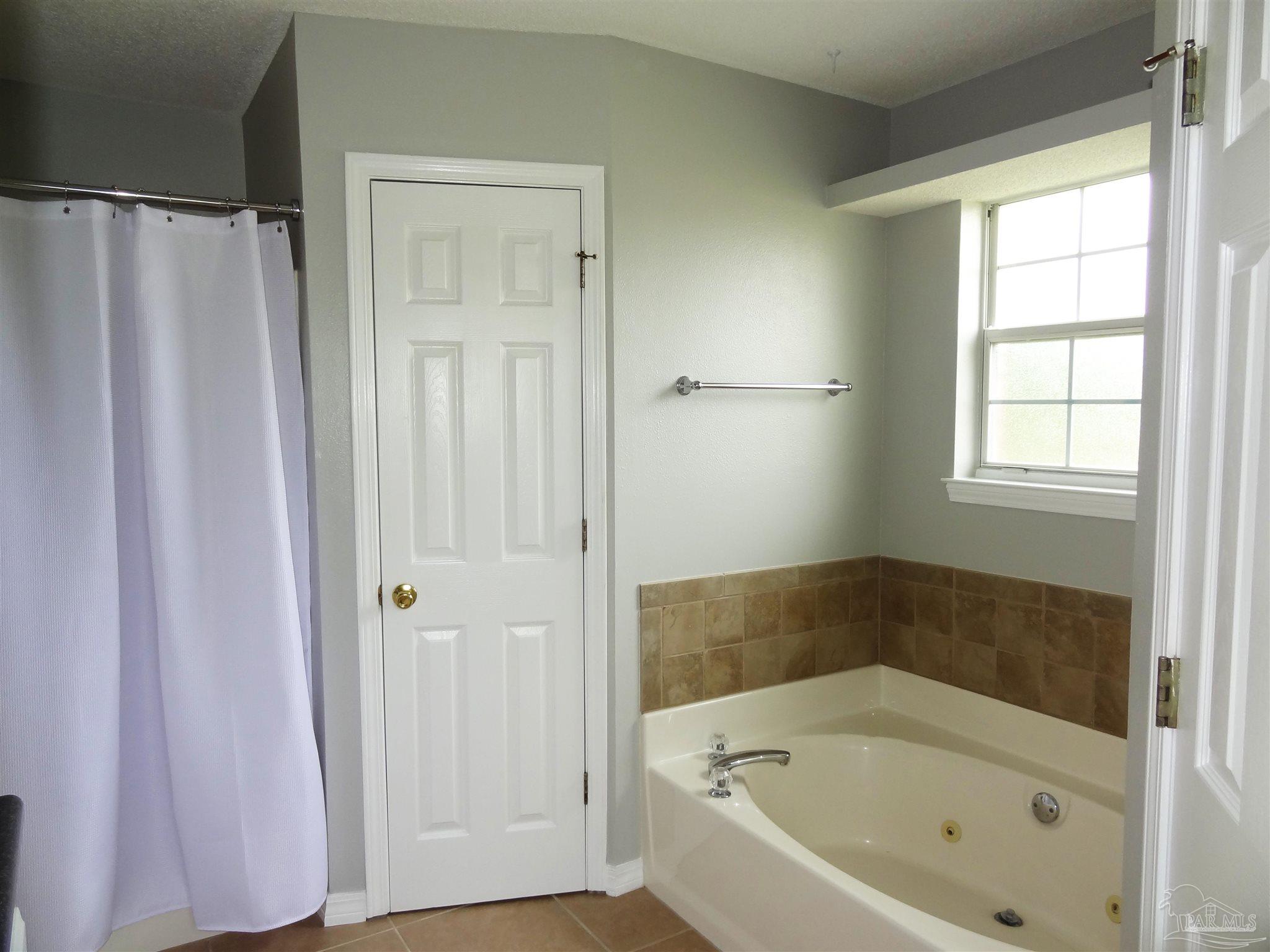 3505 Bayou Ridge Court Pace, FL 32571 - Photo 10 of 16 Gallery Image 10