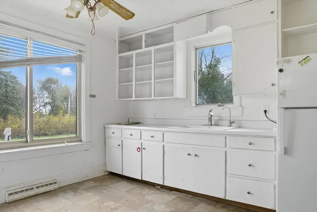 $160,000 | 303 County Road 13, Glenville, MN 56036