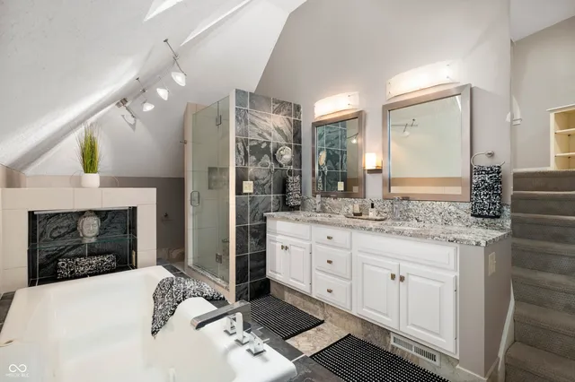 $799,900 | 10919 Running Tide Court, Indianapolis, IN 46236