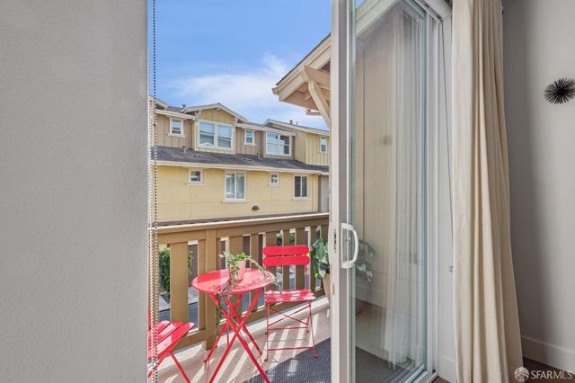 $900,000 | 105 West Crystal Cove Terrace, San Francisco, CA 94134