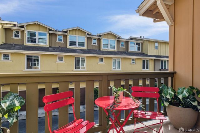 $900,000 | 105 West Crystal Cove Terrace, San Francisco, CA 94134