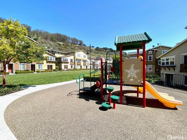 $900,000 | 105 West Crystal Cove Terrace, San Francisco, CA 94134