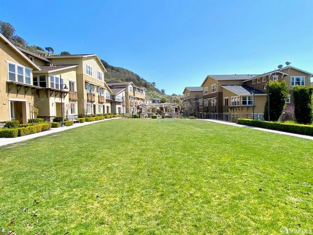 $900,000 | 105 West Crystal Cove Terrace, San Francisco, CA 94134