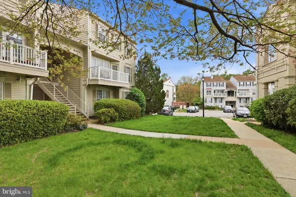 $350,000 | 8200 Catbird Circle, Unit 201, Lorton, VA 22079