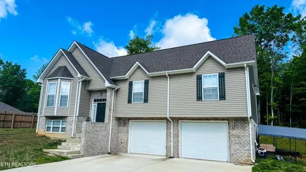 $474,000 | 344 Kayla Lane, Oneida, TN 37841
