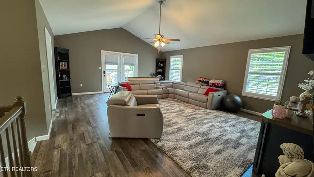 $474,000 | 344 Kayla Lane, Oneida, TN 37841