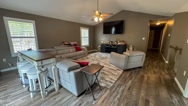 $474,000 | 344 Kayla Lane, Oneida, TN 37841