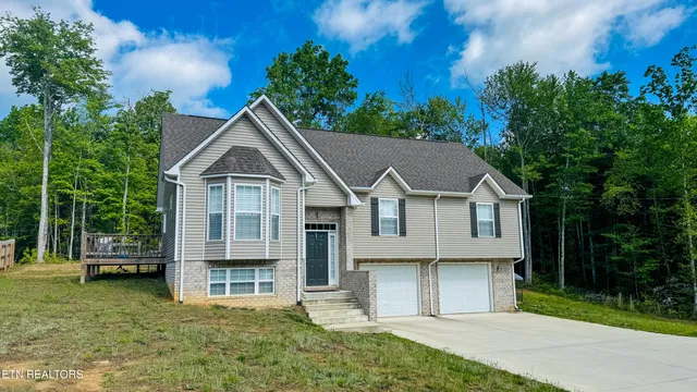$474,000 | 344 Kayla Lane, Oneida, TN 37841