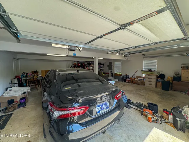 $474,000 | 344 Kayla Lane, Oneida, TN 37841