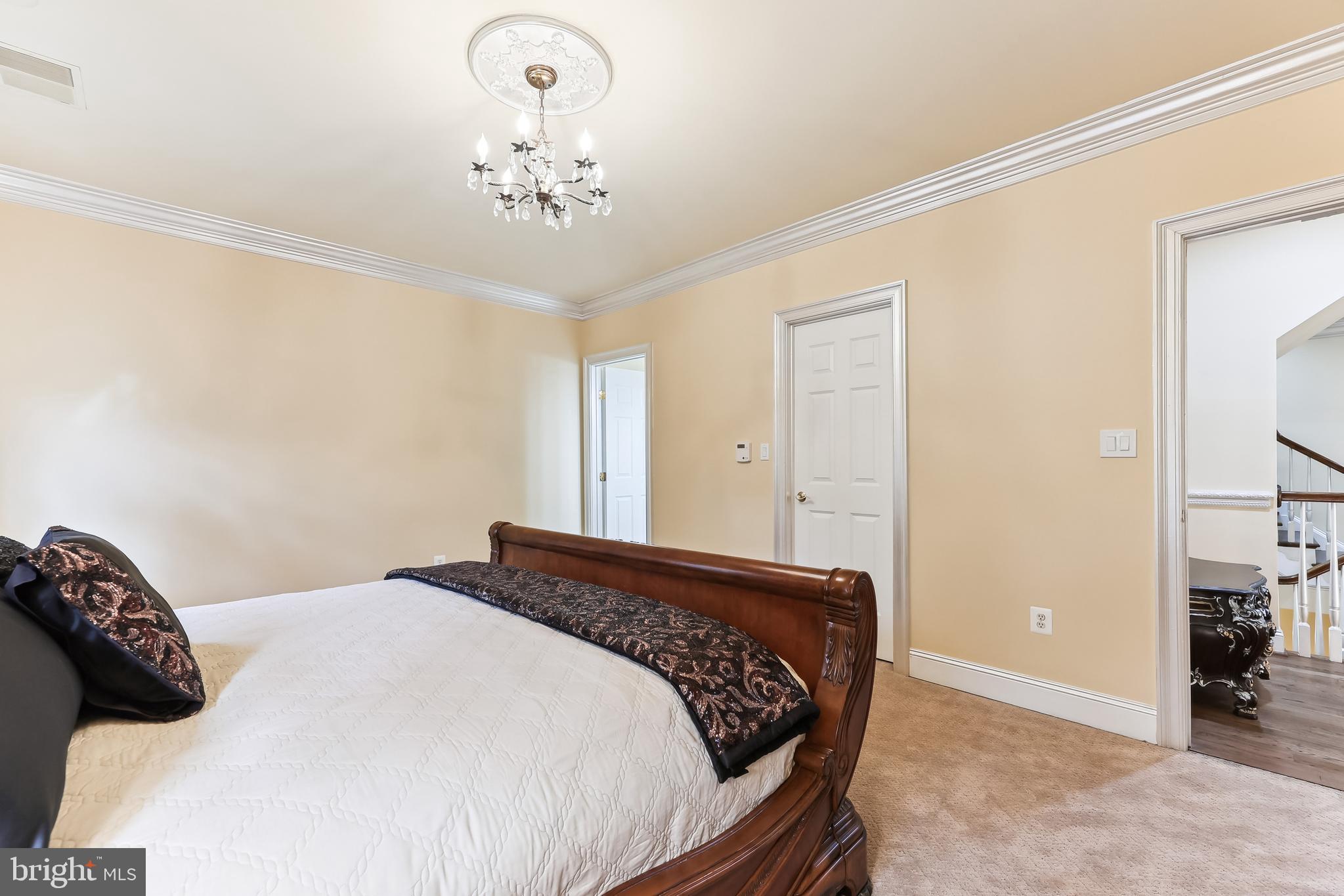 12792 Yates Ford Road Clifton, VA 20124 - Photo 55 of 117 2nd Upper Level Bedroom w/Bath & Walk-In Closet.