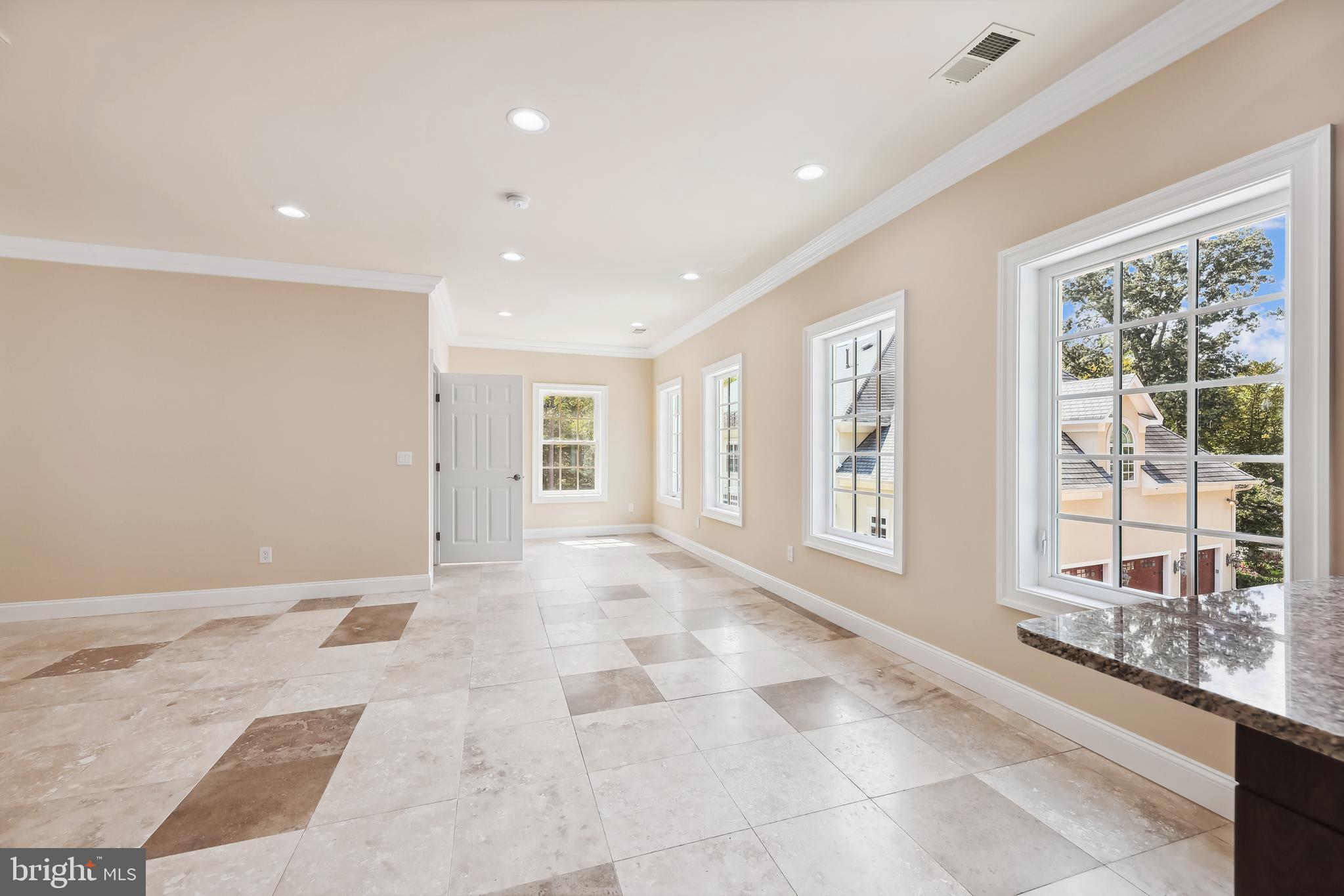 12792 Yates Ford Road Clifton, VA 20124 - Photo 99 of 117 Apartment Dining/ Foyer Area. Nice Natural Light.
