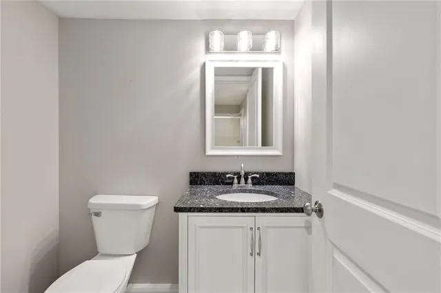 $350,000 | 4401 South Stonecrest Circle, St. Joseph, MO 64506