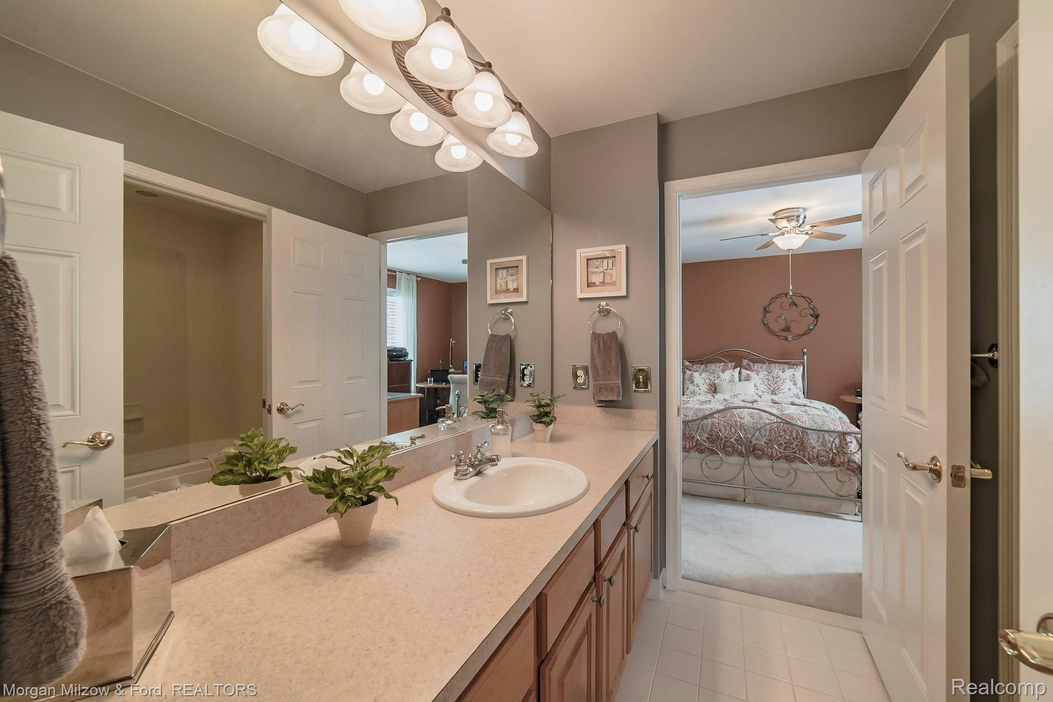 6968 Oakhurst Ridge Road Clarkston, MI 48348 - Photo 40 of 65 6968 Oakhurst (40).jpg