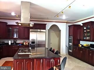 15310 Barnesville Road Boyds, MD 20841 - Photo 7 of 8 Gourmet Kitchen
