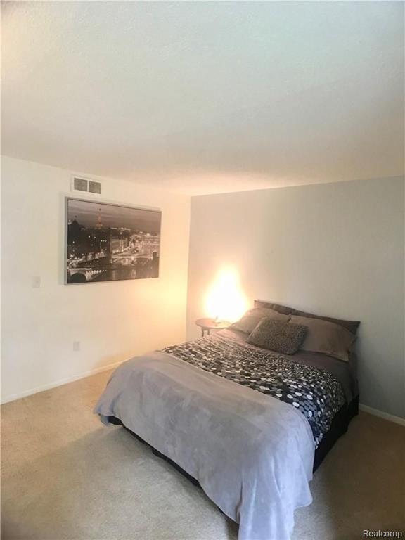 33357 Fargo Street Livonia, MI 48152 - Photo 6 of 12