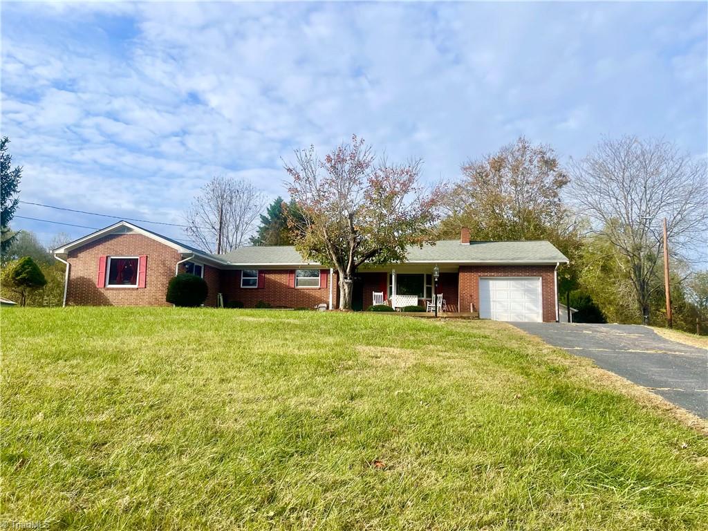 1079 Suncrest Orchard Road North Wilkesboro, NC 28659 - Photo 16 of 30