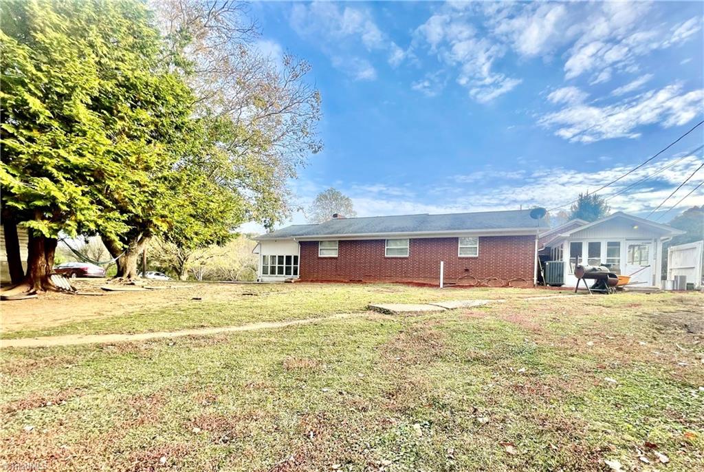 1079 Suncrest Orchard Road North Wilkesboro, NC 28659 - Photo 22 of 30