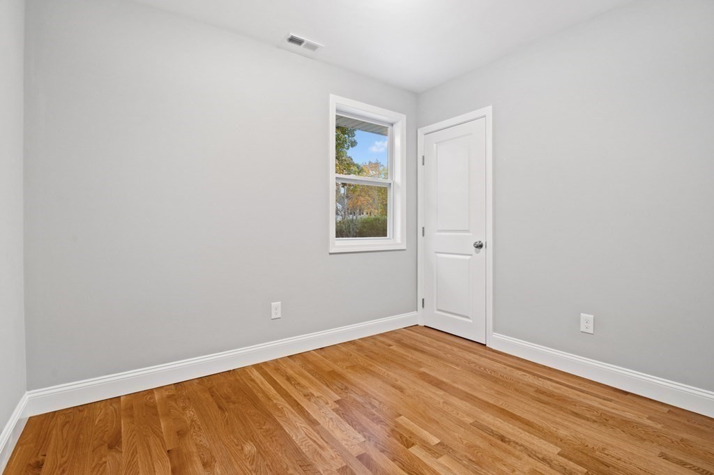 10 Lincoln Road Peabody, MA 01960 - Photo 11 of 26 Gallery Image 11
