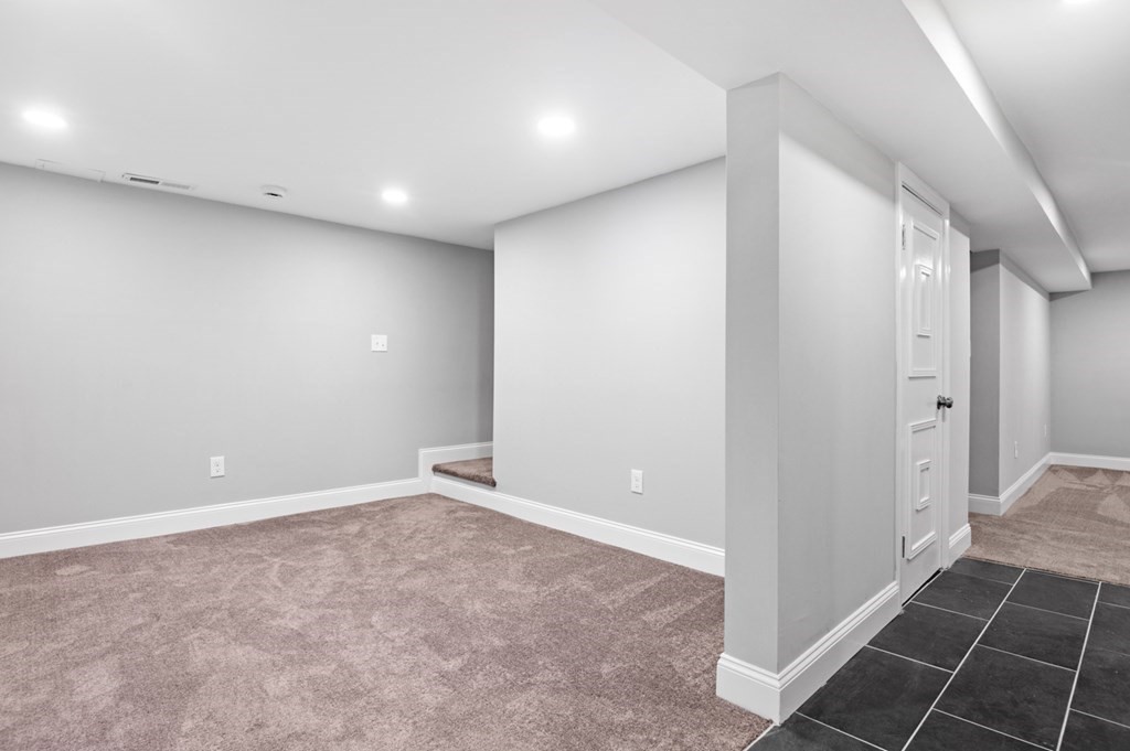 10 Lincoln Road Peabody, MA 01960 - Photo 20 of 26 Gallery Image 20