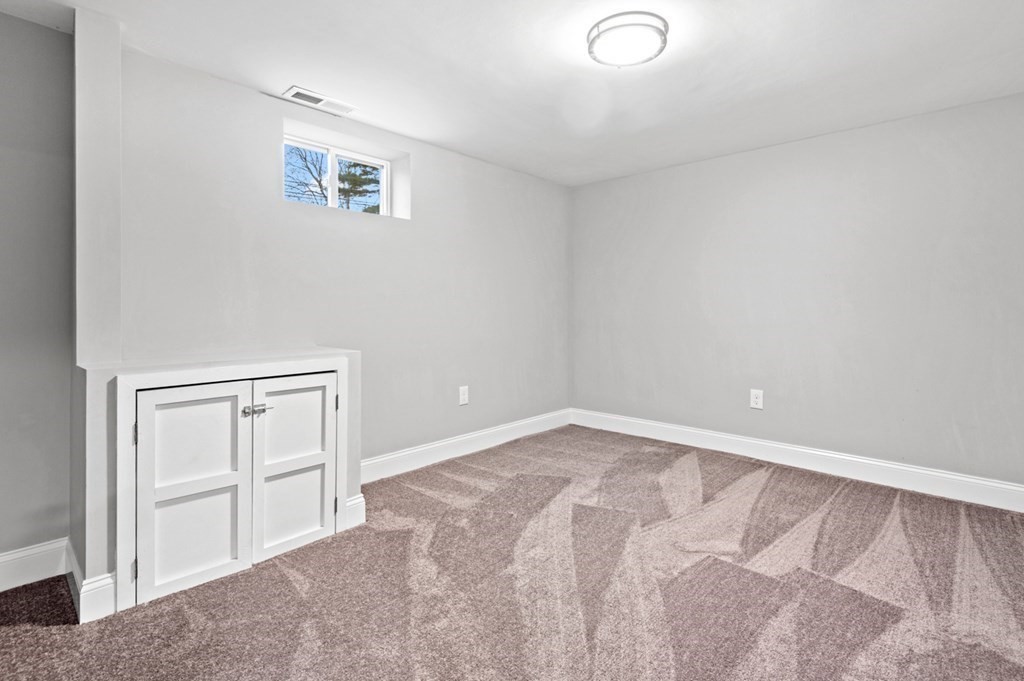 10 Lincoln Road Peabody, MA 01960 - Photo 22 of 26 Gallery Image 22
