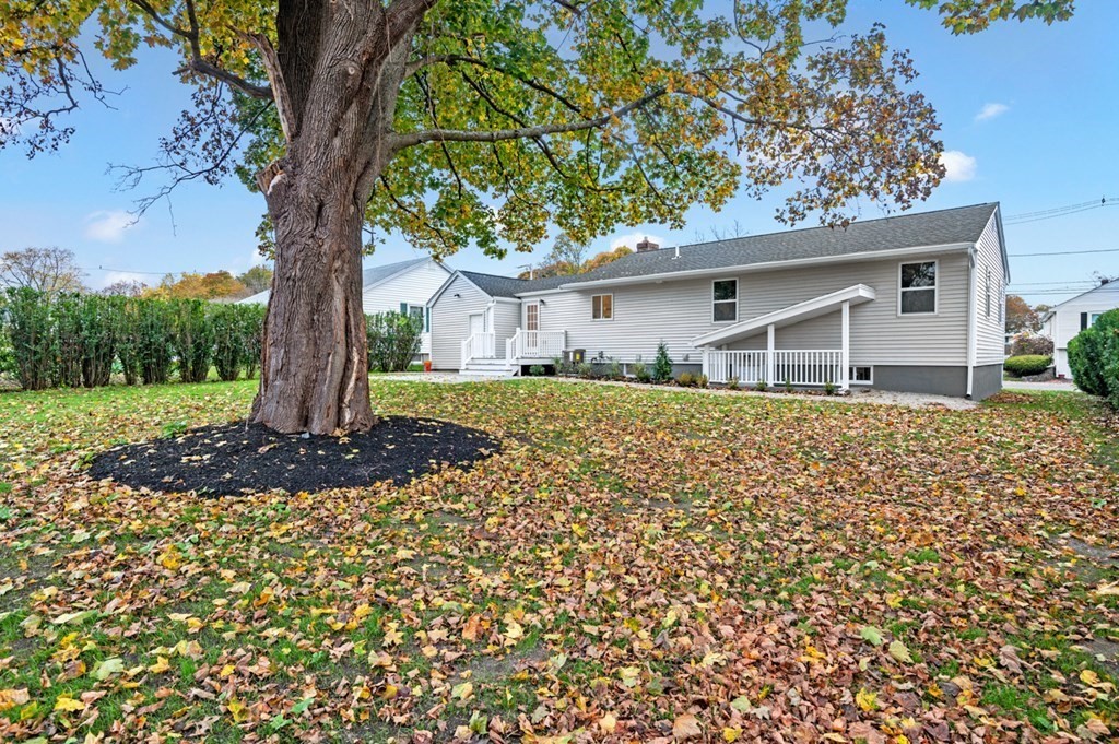10 Lincoln Road Peabody, MA 01960 - Photo 3 of 26 Gallery Image 3