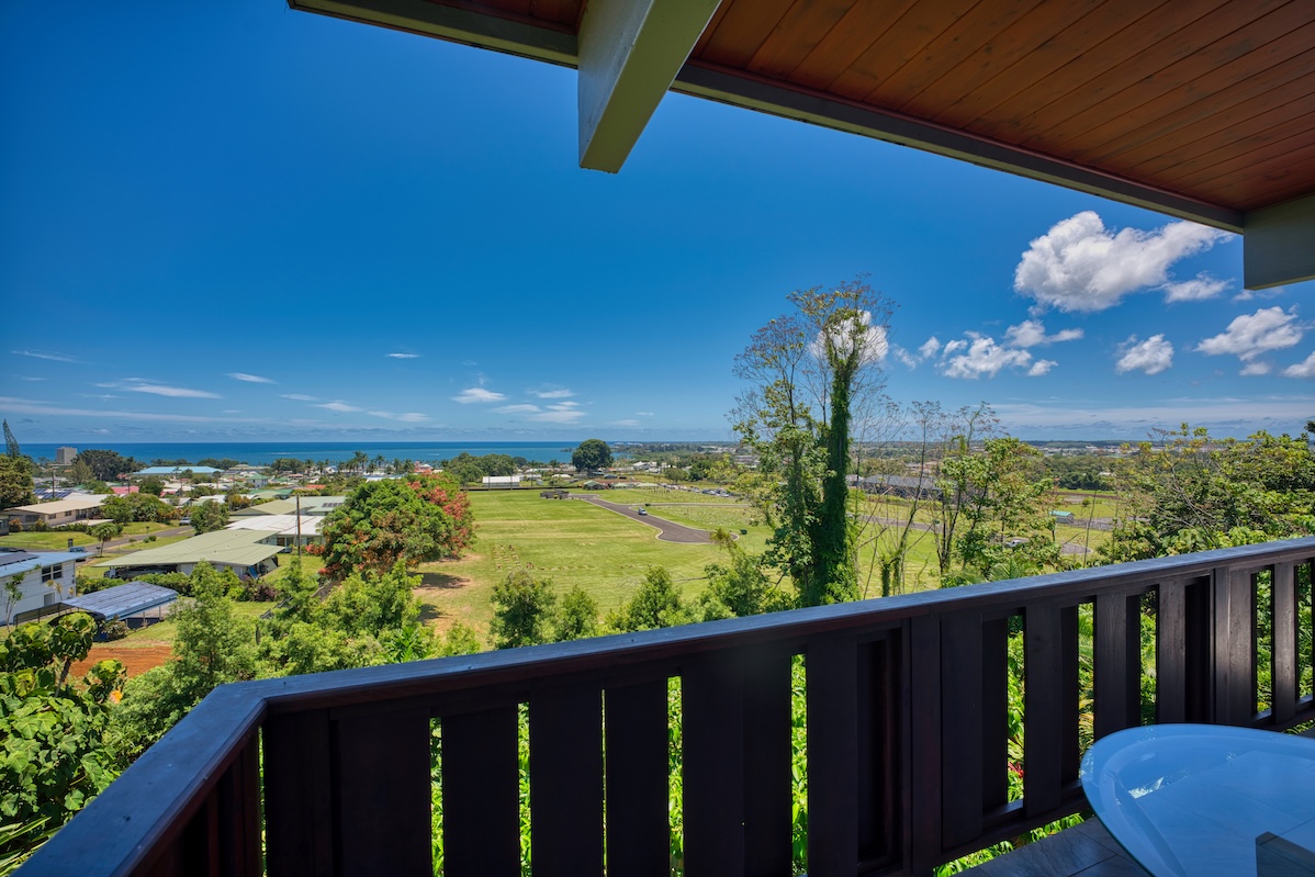 149 Halai Street Hilo, HI 96720 - Photo 9 of 26 a view of a balcony with an outdoor space