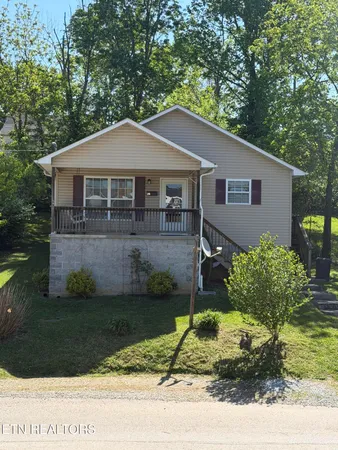 $205,000 | 216 North Cross Street, Oneida, TN 37841