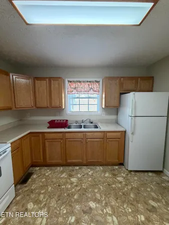 $205,000 | 216 North Cross Street, Oneida, TN 37841